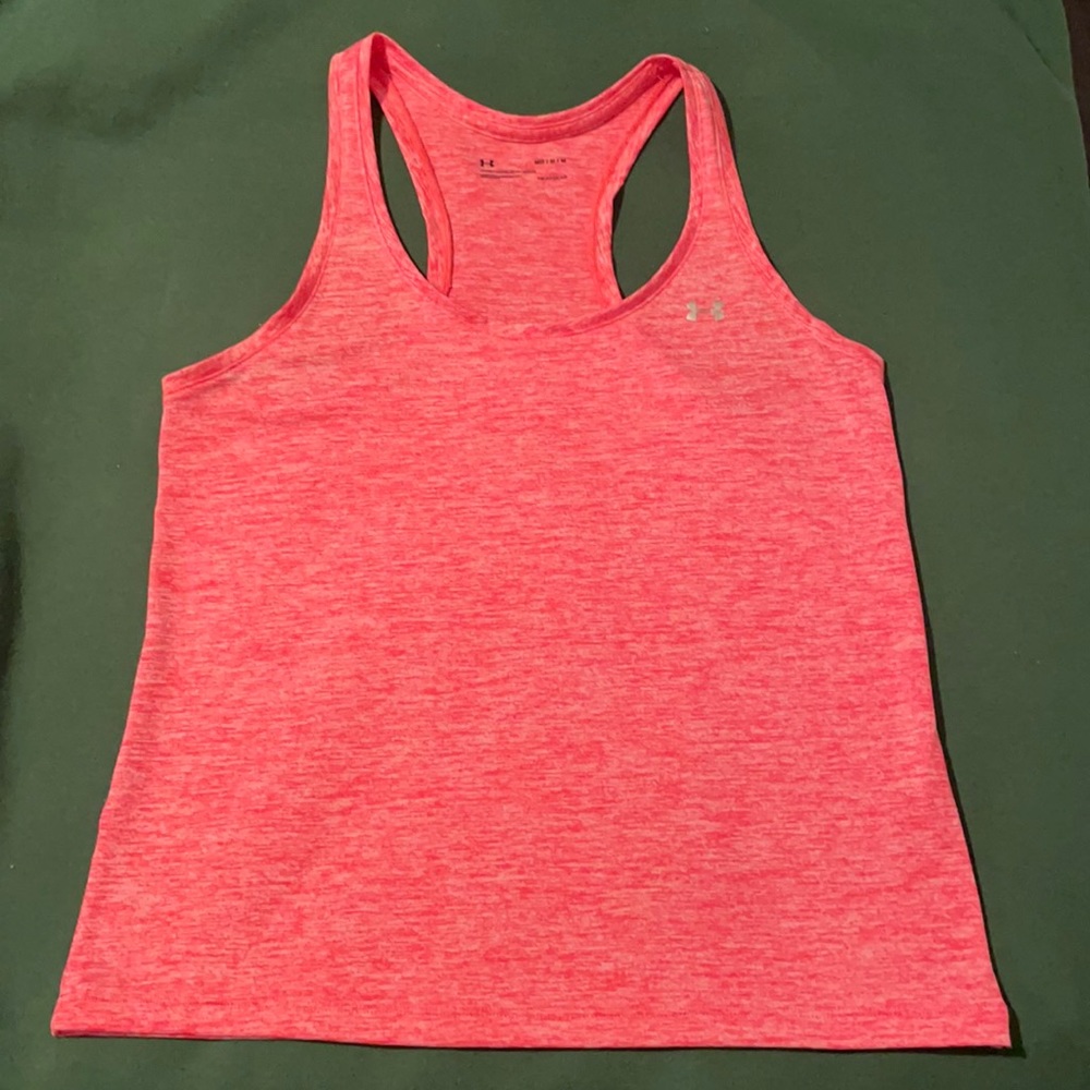 Under Armour singlet. Loose fit, heat gear. Size: M.